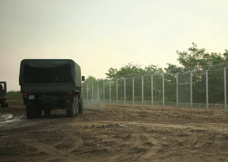 Un grup de 60 de refugiaţi au pătruns ilegal în România din Serbia